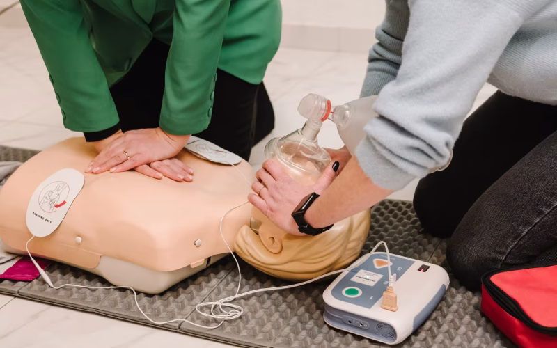 Unterweisung Defibrilator