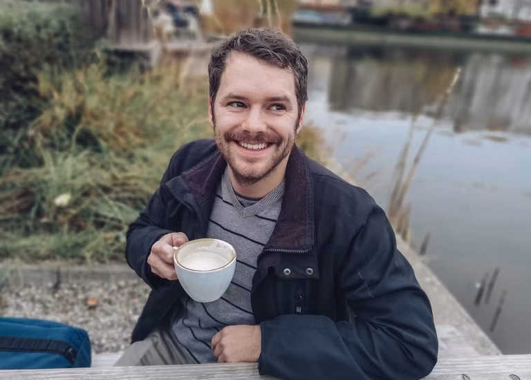 Mann mit Kaffee